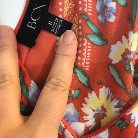 Floral handkerchief top - Picture 4 of 11